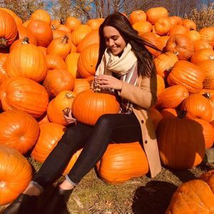 Meet your Posher, Jenna